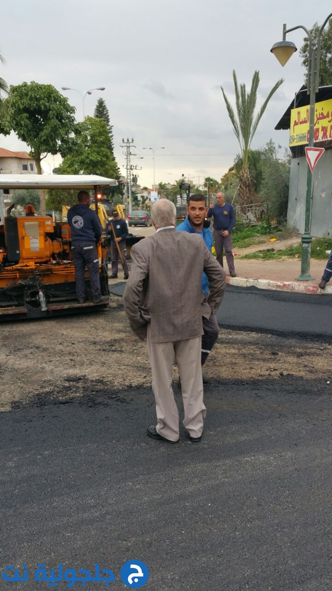 المجلس المحلي يباشر في ترميم وتعبيد عدة شوارع في جلجولية